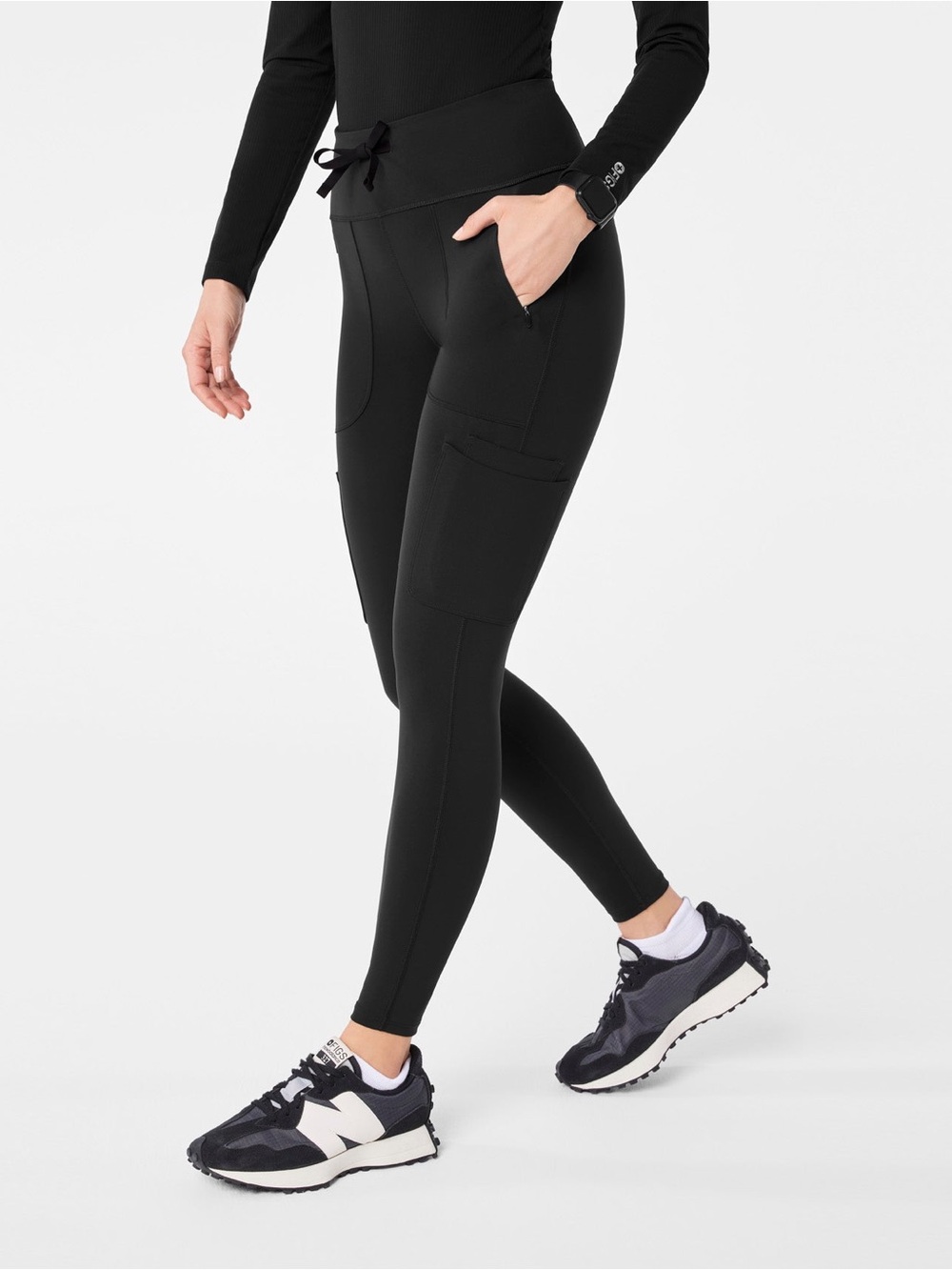 FIGS Ashland High-Rise ScrubLegging Black Drawstring Pockets Womenโs Size Med